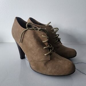 Elegant Brown Lace-Up Heels